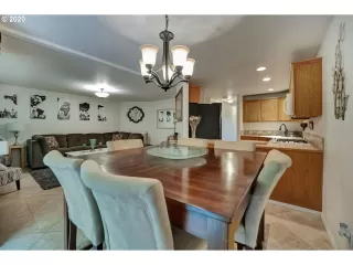 Photo #2: 20368297 Listing