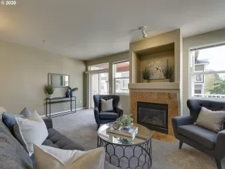 Photo #4: 20369144 Listing