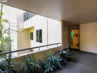 Photo #3: 20369163 Listing