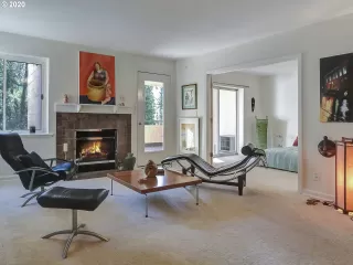 Photo #6: 20369163 Listing