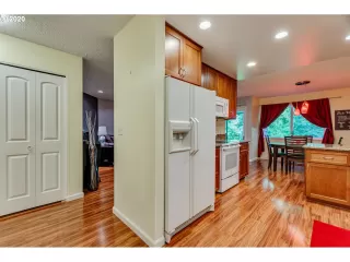 Photo #2: 20369474 Listing