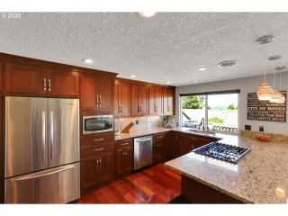 Photo #6: 20370088 Listing 