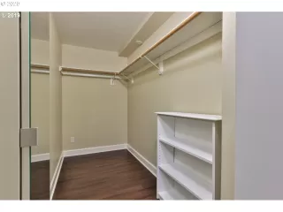 Photo #1: 20370124 Listing