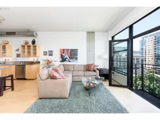 Photo #5: 20370126 Listing 