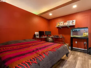 Photo #6: 20370515 Listing