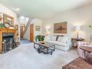 Photo #4: 203713557 Listing 