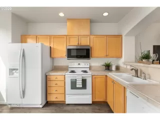 Photo #2: 20371599 Listing 