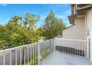 Photo #6: 20371599 Listing 
