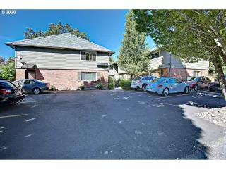 More Details about MLS # 20371733 : 323 SE 32ND AVE