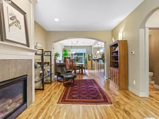 Photo #1: 20372023 Listing 