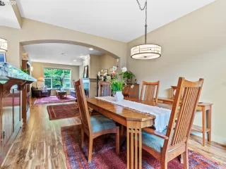 Photo #4: 20372023 Listing 