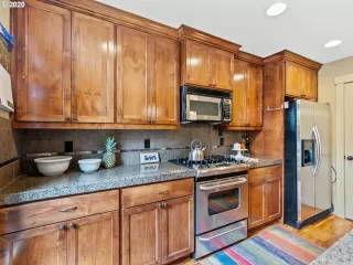Photo #6: 20372023 Listing 