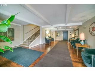 Photo #6: 20372813 Listing 