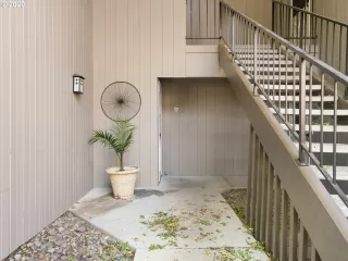 Photo #4: 20373450 Listing