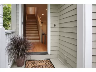 Photo #2: 20374910 Listing 