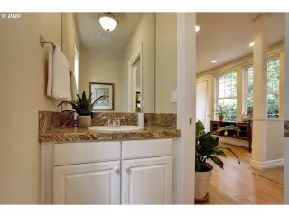 Photo #6: 20374910 Listing 