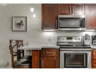 Photo #2: 20374973 Listing 