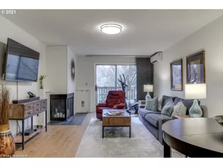 Photo #4: 20374973 Listing 