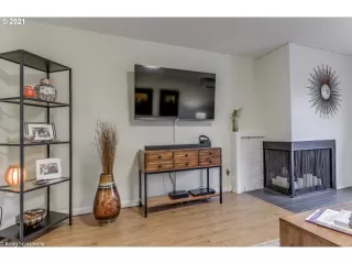 Photo #5: 20374973 Listing 