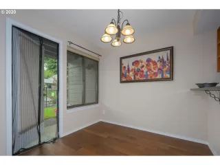 Photo #5: 20375174 Listing