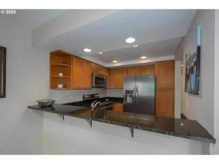 Photo #6: 20375174 Listing