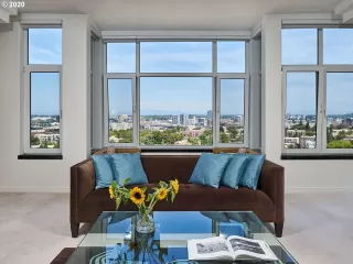 Photo #5: 20375797 Listing