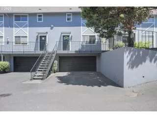 Photo #1: 20375914 Listing