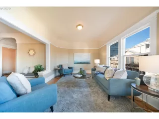 Photo #2: 20376707 Listing