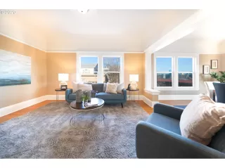 Photo #4: 20376707 Listing