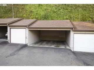 Photo #1: 20376816 Listing