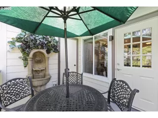 Photo #5: 20376816 Listing