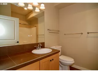 Photo #5: 20377011 Listing