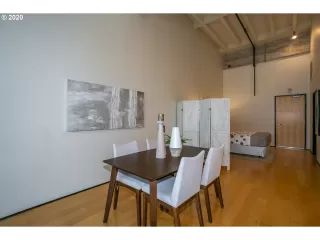 Photo #4: 20377913 Listing 