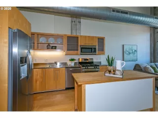 Photo #6: 20377913 Listing 