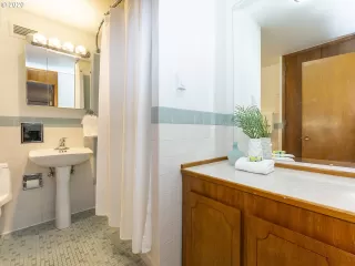 Photo #1: 20377914 Listing 