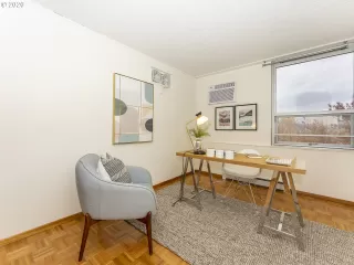 Photo #2: 20377914 Listing 