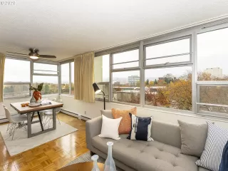 Photo #4: 20377914 Listing 