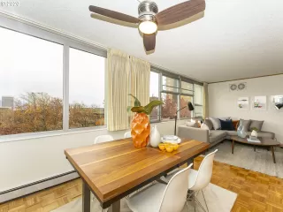 Photo #5: 20377914 Listing 