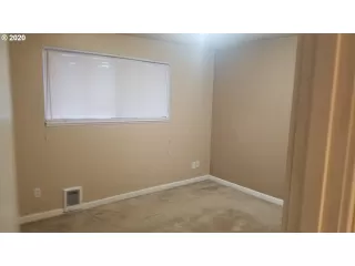 Photo #4: 20378038 Listing