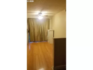 Photo #5: 20378038 Listing