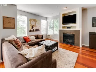 Photo #2: 20378221 Listing 