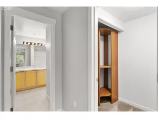 Photo #1: 20378708 Listing