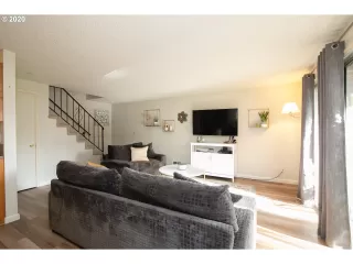 Photo #1: 20378896 Listing