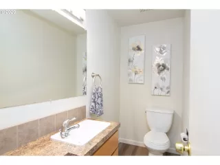 Photo #3: 20378896 Listing