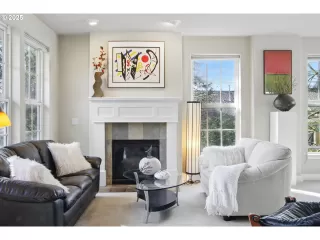 Photo #3: 203791697 Listing