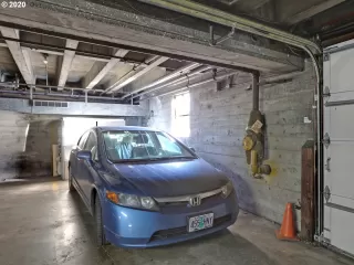 Photo #4: 20379327 Listing 