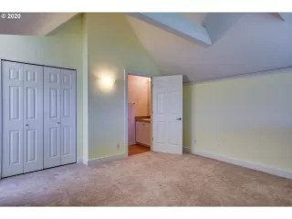 Photo #4: 20379568 Listing 