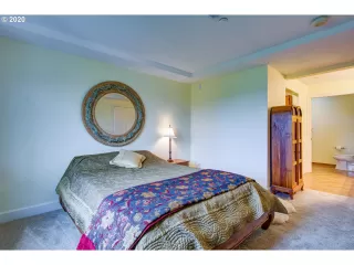 Photo #6: 20379568 Listing 