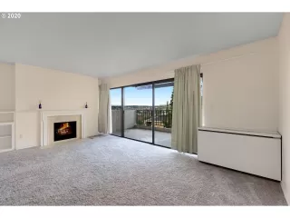 Photo #2: 20379947 Listing 
