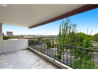 Photo #4: 20379947 Listing 